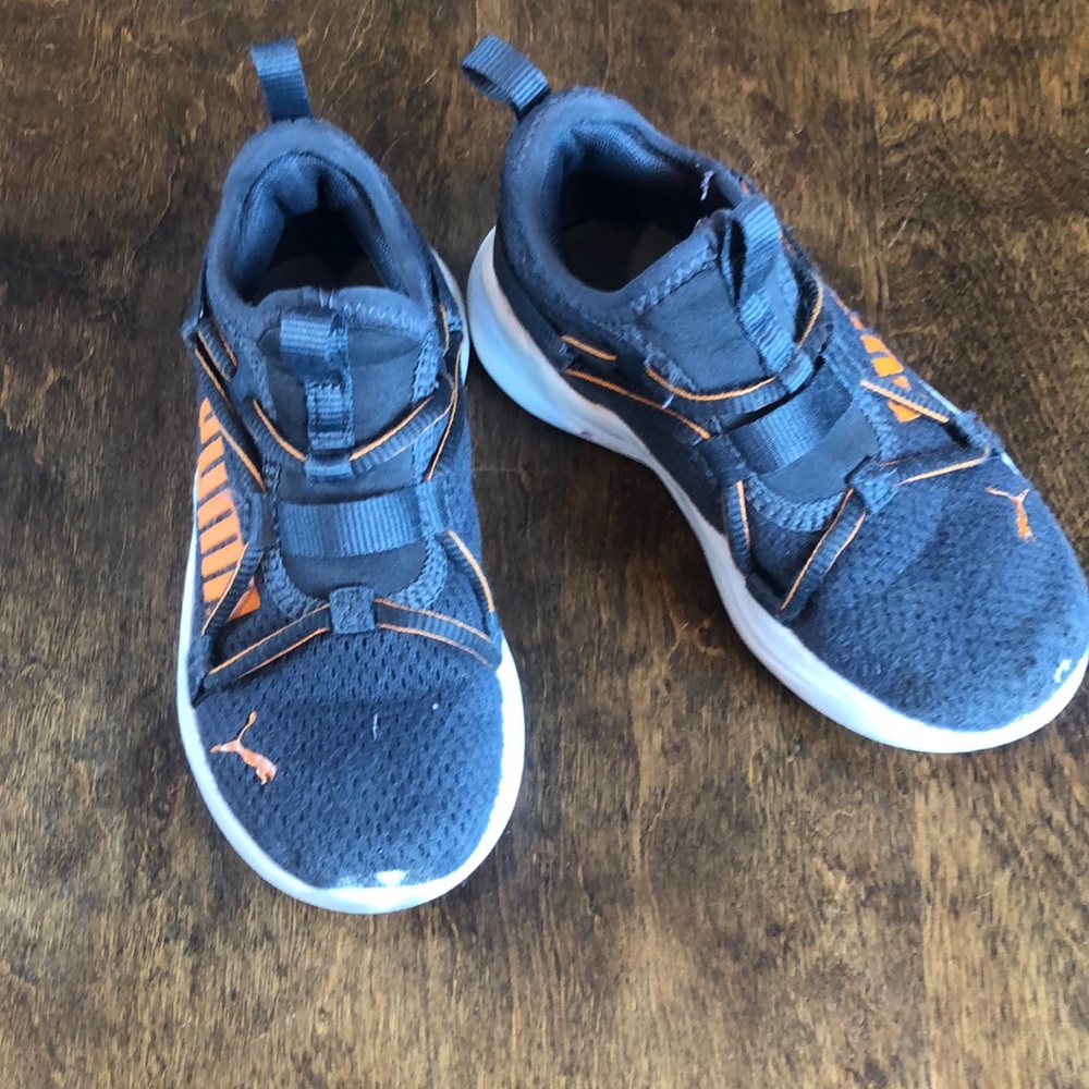 PUMA Toddler Sz 10 shoes